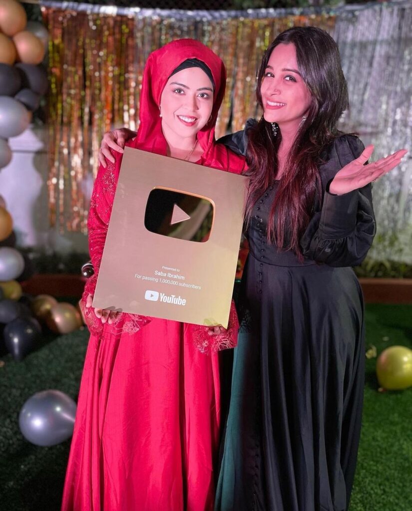DIPIKA-KAKAR-SISTER-IN-LAW-GETS-YOUTUBE-GOLD-PLAY-BUTTON-1