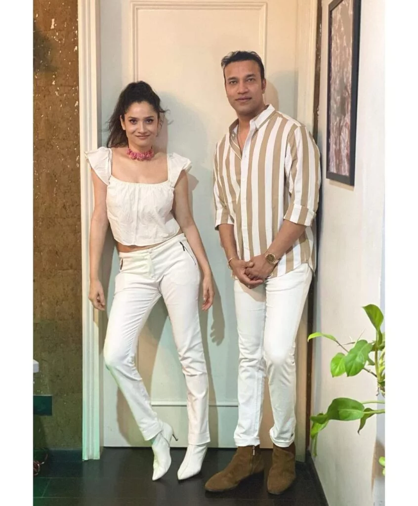 Ankita Lokhande shares stunning PICS with beau Vicky Jain as they celebrate her's parents anniversary.