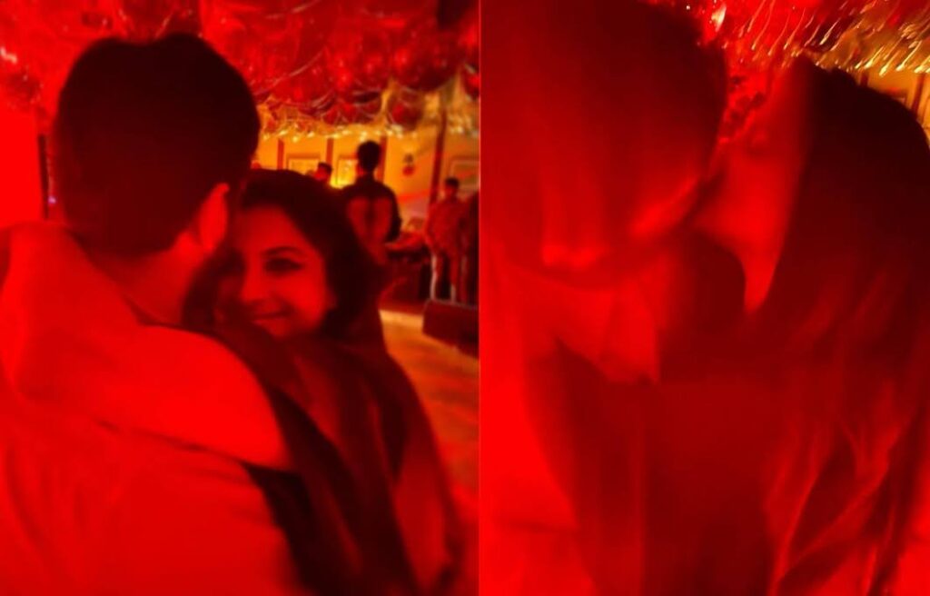 Rhea Kapoor proves Sunday can be a person too', shares mushy PIC with her beau Karan Boolani.