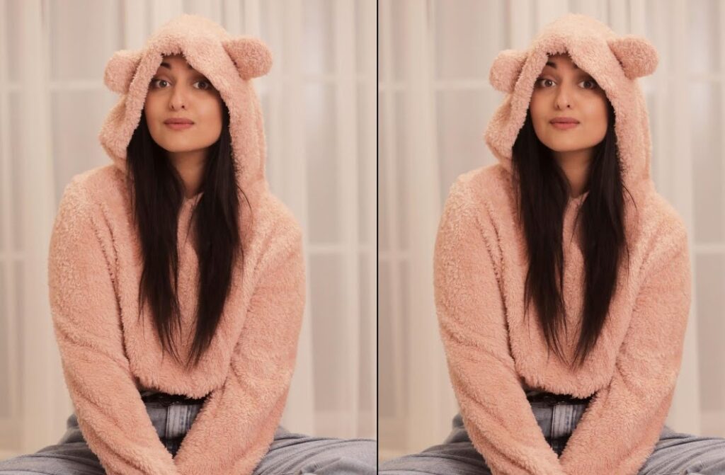 Sonakshi Sinha is looking super CUTE in this pink hoodie, fans call her 'barbie doll'.